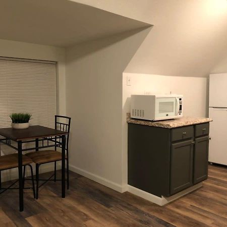 Unwind In A Bright Comfortable Apartment For 3 Pittsburgh Exterior photo