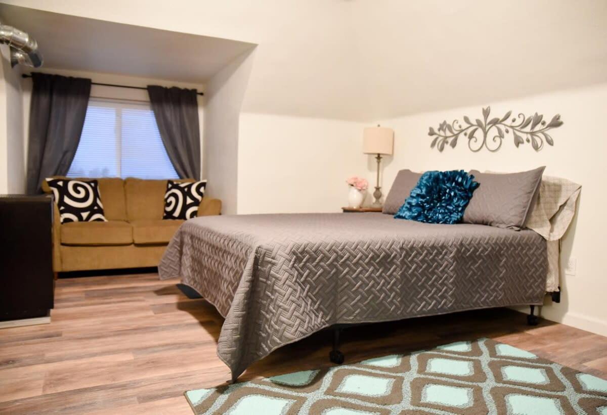 Unwind In A Bright Comfortable Apartment For 3 Pittsburgh Exterior photo