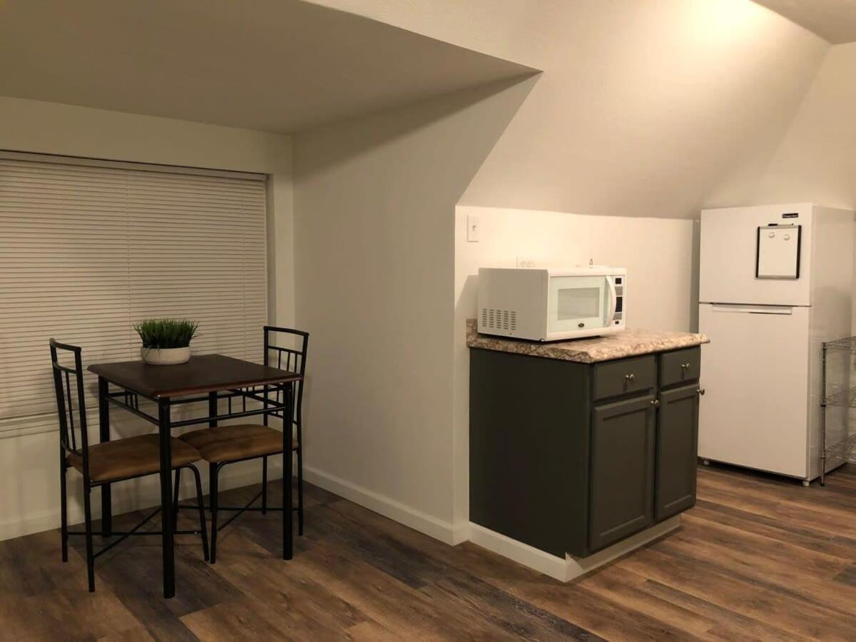 Unwind In A Bright Comfortable Apartment For 3 Pittsburgh Exterior photo